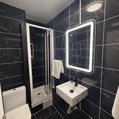 Victory Hotel Galou-2